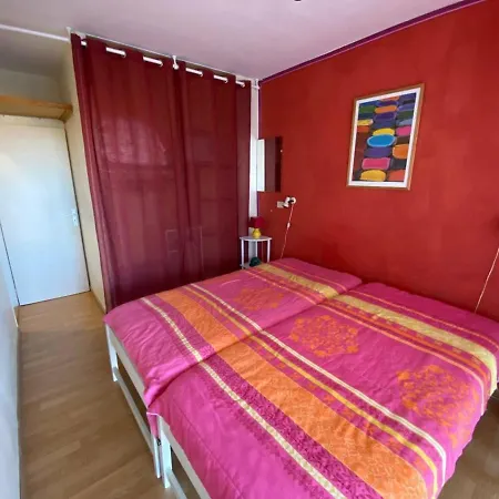 T3 Pour 6 Pers, Vue Et Montagne, Terrasse, Parking, Proche Plage, - Fr-1-81-550 * Le Barcarès