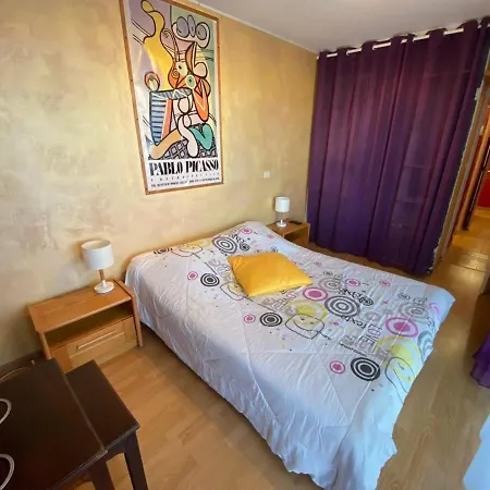 T3 Pour 6 Pers, Vue Et Montagne, Terrasse, Parking, Proche Plage, - Fr-1-81-550