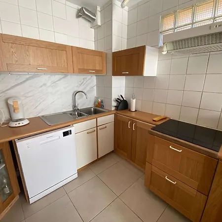T3 Pour 6 Pers, Vue Et Montagne, Terrasse, Parking, Proche Plage, - Fr-1-81-550 *