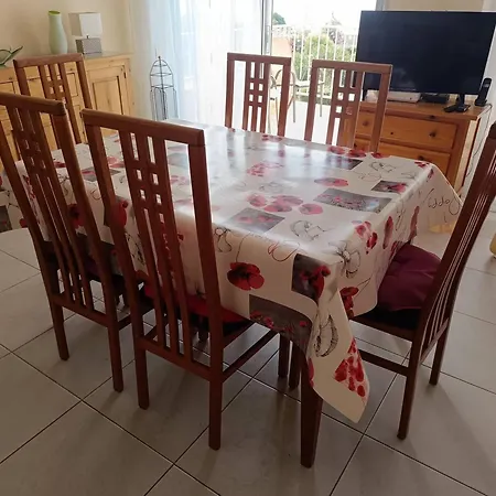 Daire T3 Pour 6 Pers, Vue Et Montagne, Terrasse, Parking, Proche Plage, - Fr-1-81-550 *